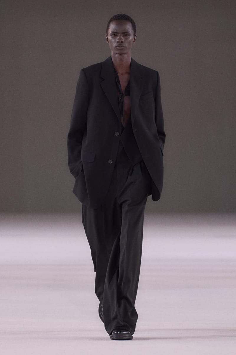 Ami Paris シングルジャケット ブラック SS24 AMI Spring/Summer 2024 Paris Fashion Week | Hypebeast