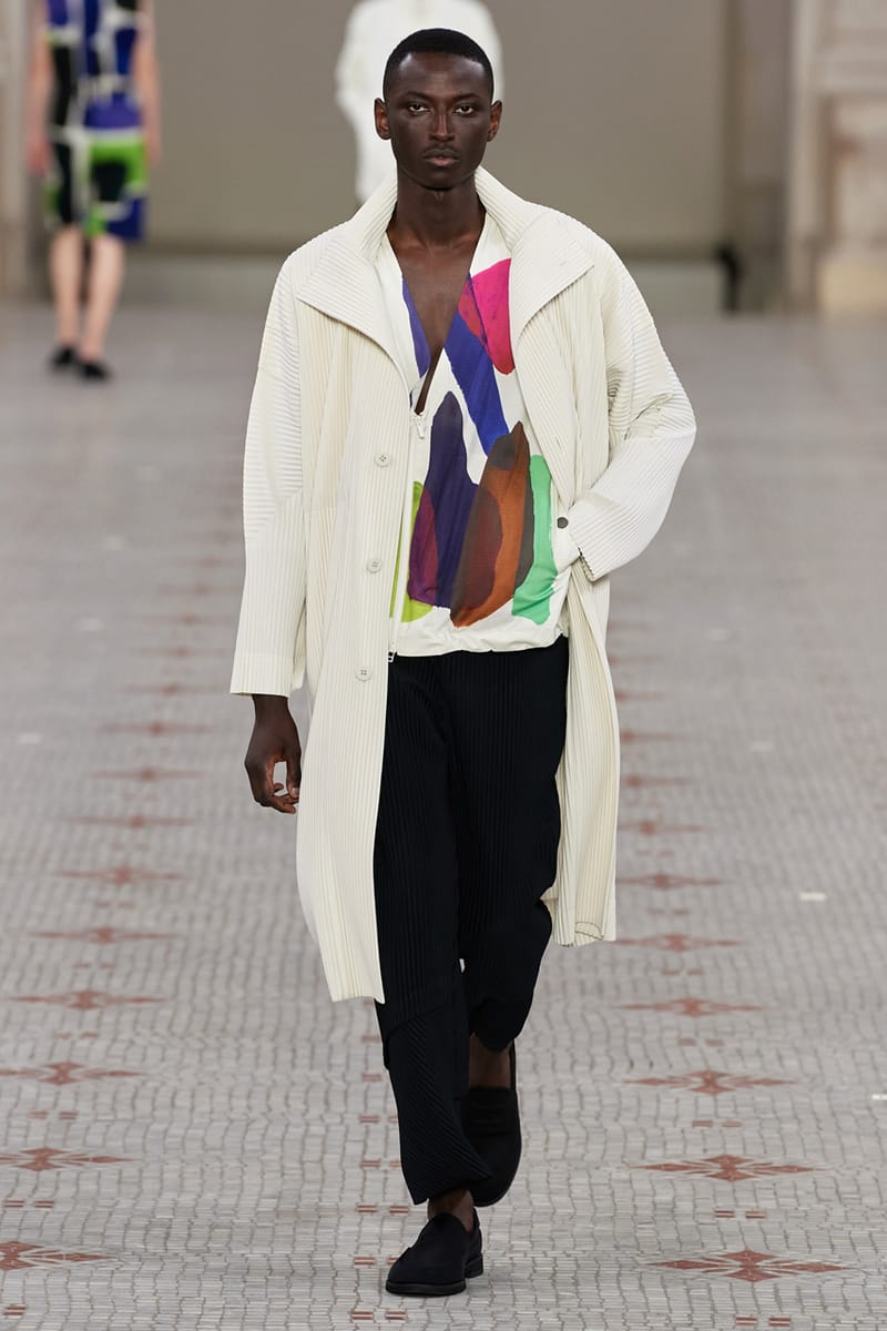 HOMME PLISS ISSEY MIYAKE SS24 Paris Fashion Week Hypebeast