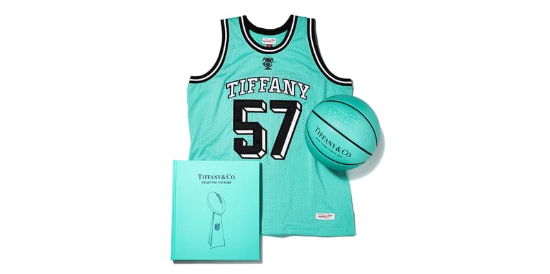 試着一回程度の新品ですTiffany NBA Mitchell \u0026 Ness Jersey