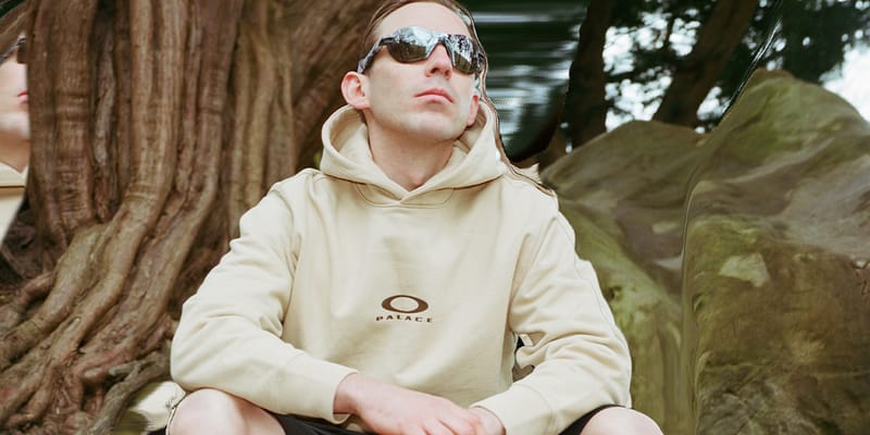 Palace oakley 2025 eye jacket