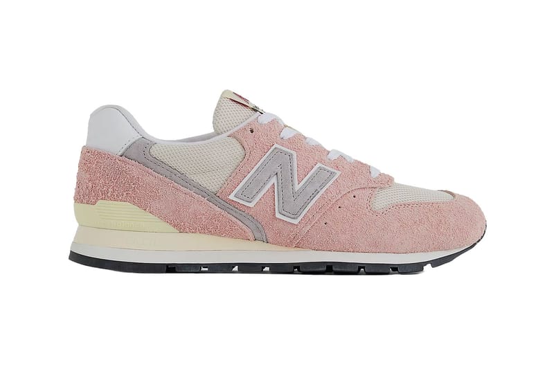 New balance revlite on sale pink