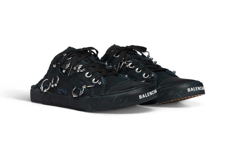 新品BALENCIAGA  23AW PARIS MULE  PIERCING Balenciaga's Distressed Paris Sneaker Gets Pierced | Hypebeast