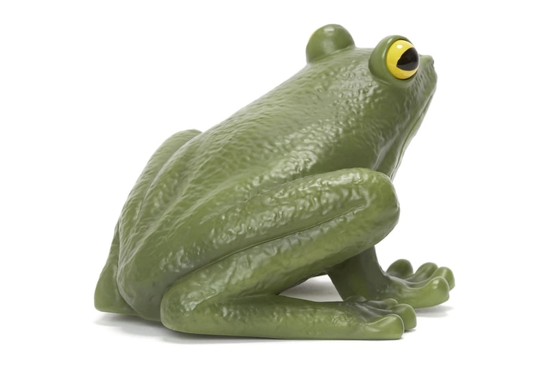 JW Anderson Drops FW23 Frog Clutch Bag for $990 | Hypebeast