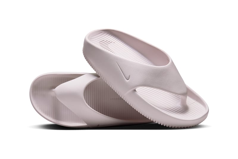 Nike foam clearance flip flops womens