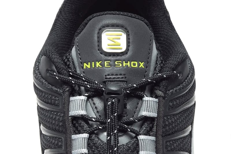 Nike shox store tl all black