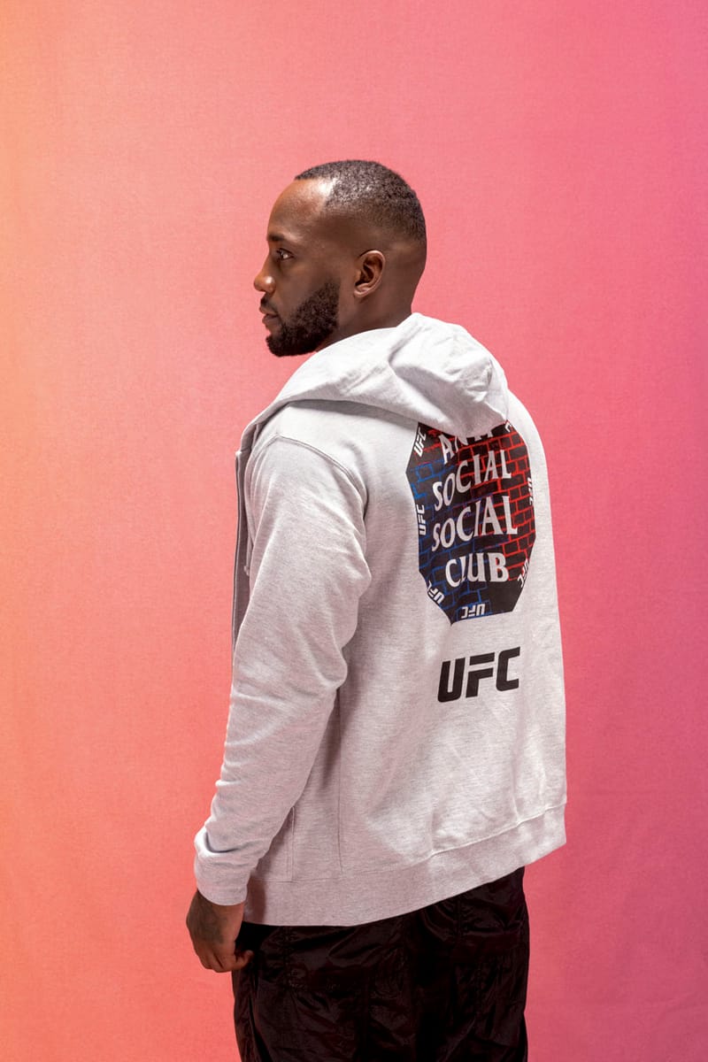 Reebok ufc hoodie deals pink