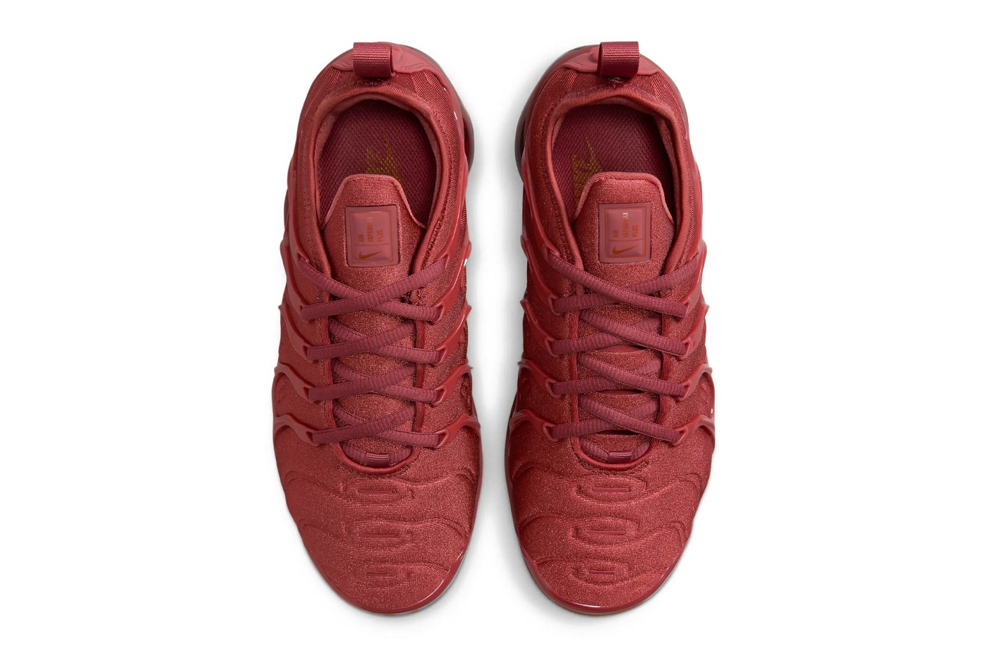 Nike Air Vapormax Plus Surfaces in All-Red FQ8878-661 | Hypebeast