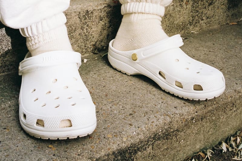 White crocs hotsell on feet