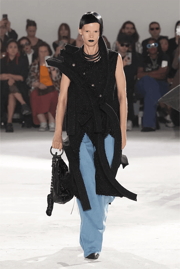 Junya Watanabe Spring/Summer 2024 at Paris Fashion Week Junya Watanabe Spring/Summer 2024 at Paris Fashion Week