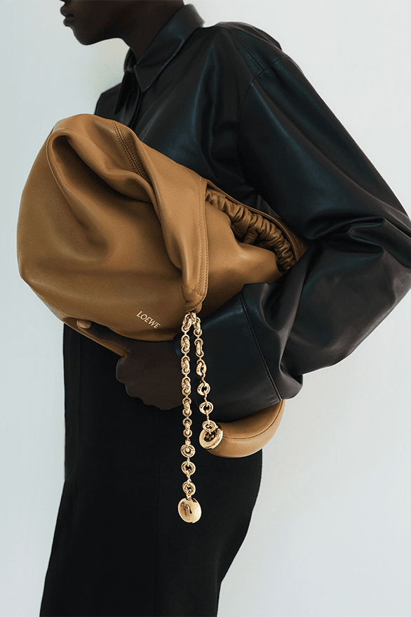 ブラックフライデー値下げ【美品】LOEWE 2023モデル 手袋 ブラウン ブラックフライデー値下げ【美品】LOEWE 2023モデル 手袋