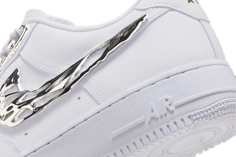 Af1 sales silver swoosh