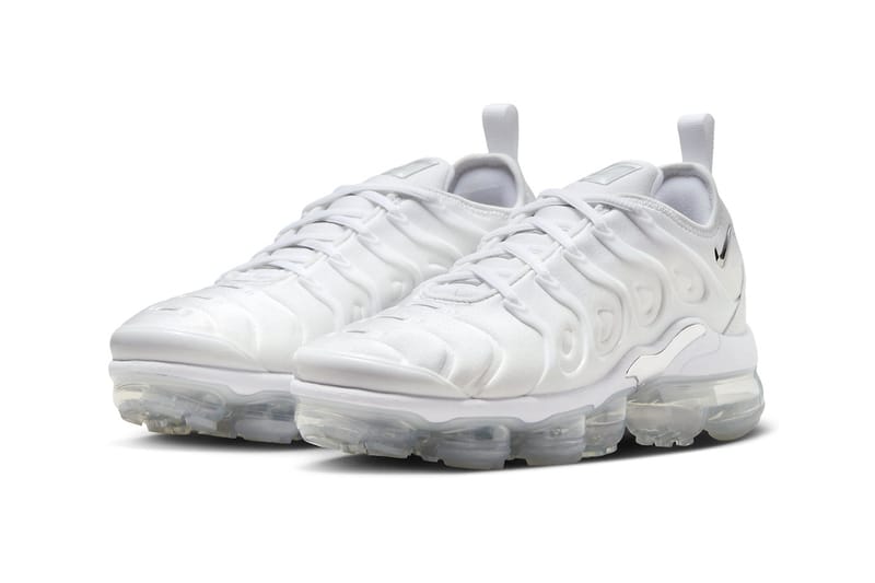 Vapormax plus cheap limited edition