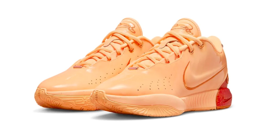 Поверхности Nike LeBron 21 в цвете «Перламутровый оранжевый»