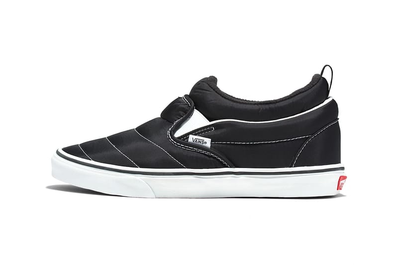 Vans slip shop on black price