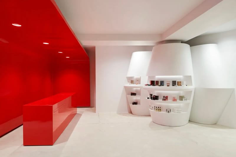 Comme des garcons 2025 store in paris