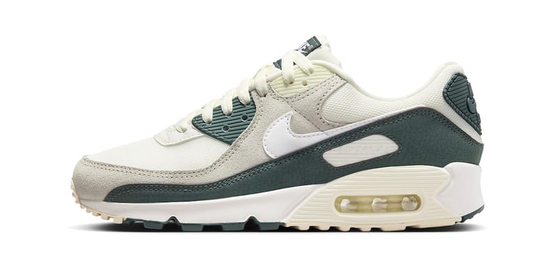 Air max white store and green