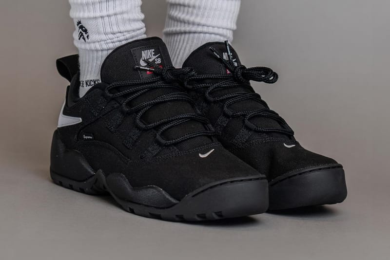 Nike air darwin black and white sale