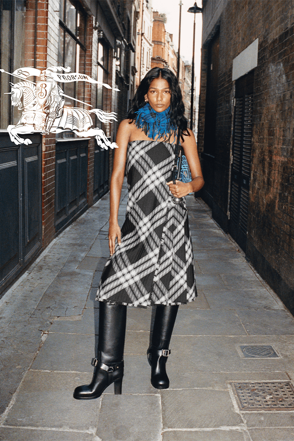 ドイツ製 AONSONS 別注　BURBERRY チェック柄　セットアップ　緑 Front Row at Burberry RTW Spring 2024 [PHOTOS]