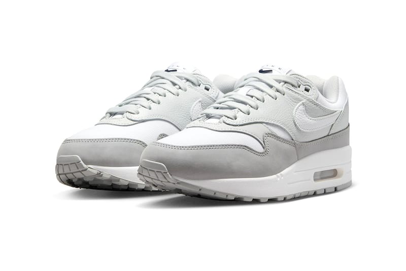 Grey and white hot sale air max 1