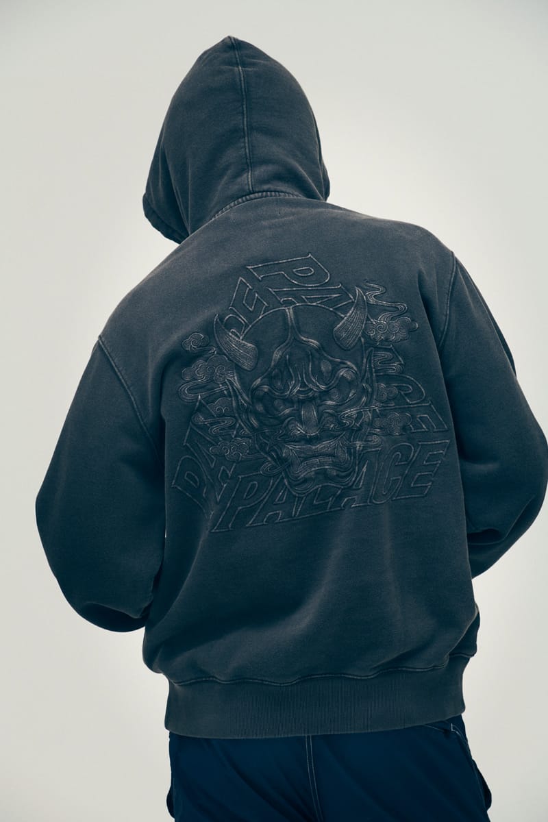 Palace best sale dragon hoodie