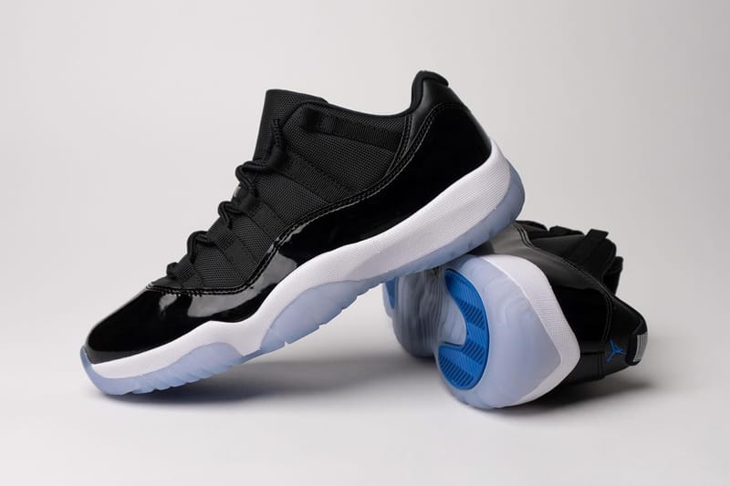 Jordan 11 best sale black low cut