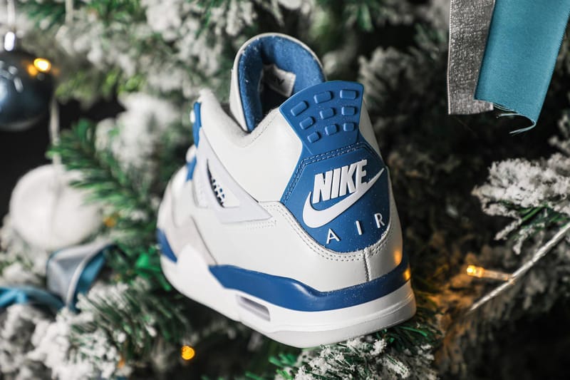 Blue sale jordan 4