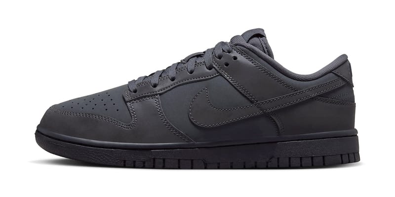 Black leather nike clearance dunks