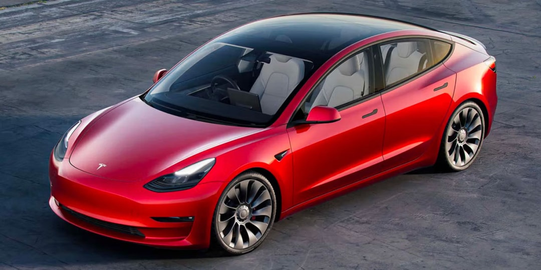 Tesla отзывает 2 миллиона автомобилей из-за «дефекта» автопилота