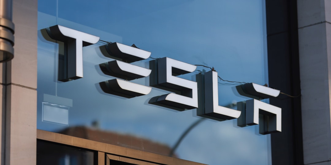 Tesla заявляет, что в 2023 году произвела 1,8 миллиона автомобилей, но все еще опережает конкурента BYD