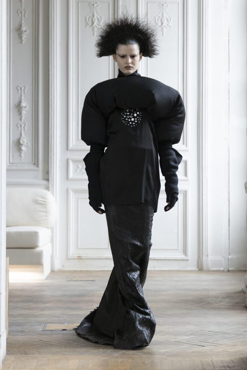 ◆25SS◆RUNWAY◆【RICK OWENS】クレープジャージ*フーディ Rick Owens Fall/Winter 2024 at Paris Fashion Week | Hypebeast