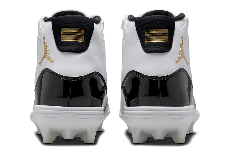 Air jordan best sale 11 football cleats