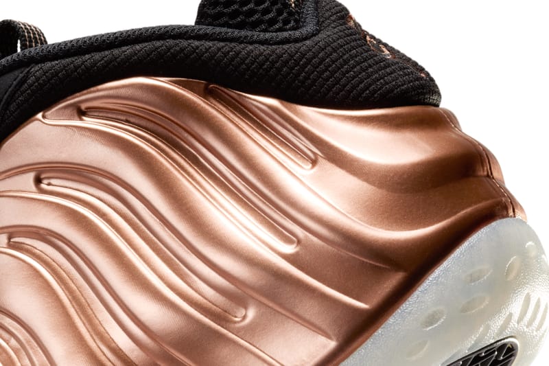 Nike foamposite metallic best sale