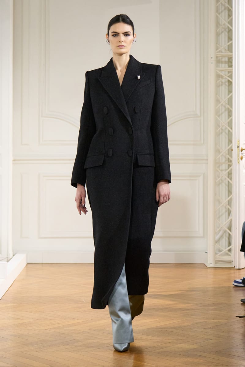 Givenchy 衣類 ベージュ FW24/25 Givenchy Reveals FW24 Collection PFW | Hypebeast