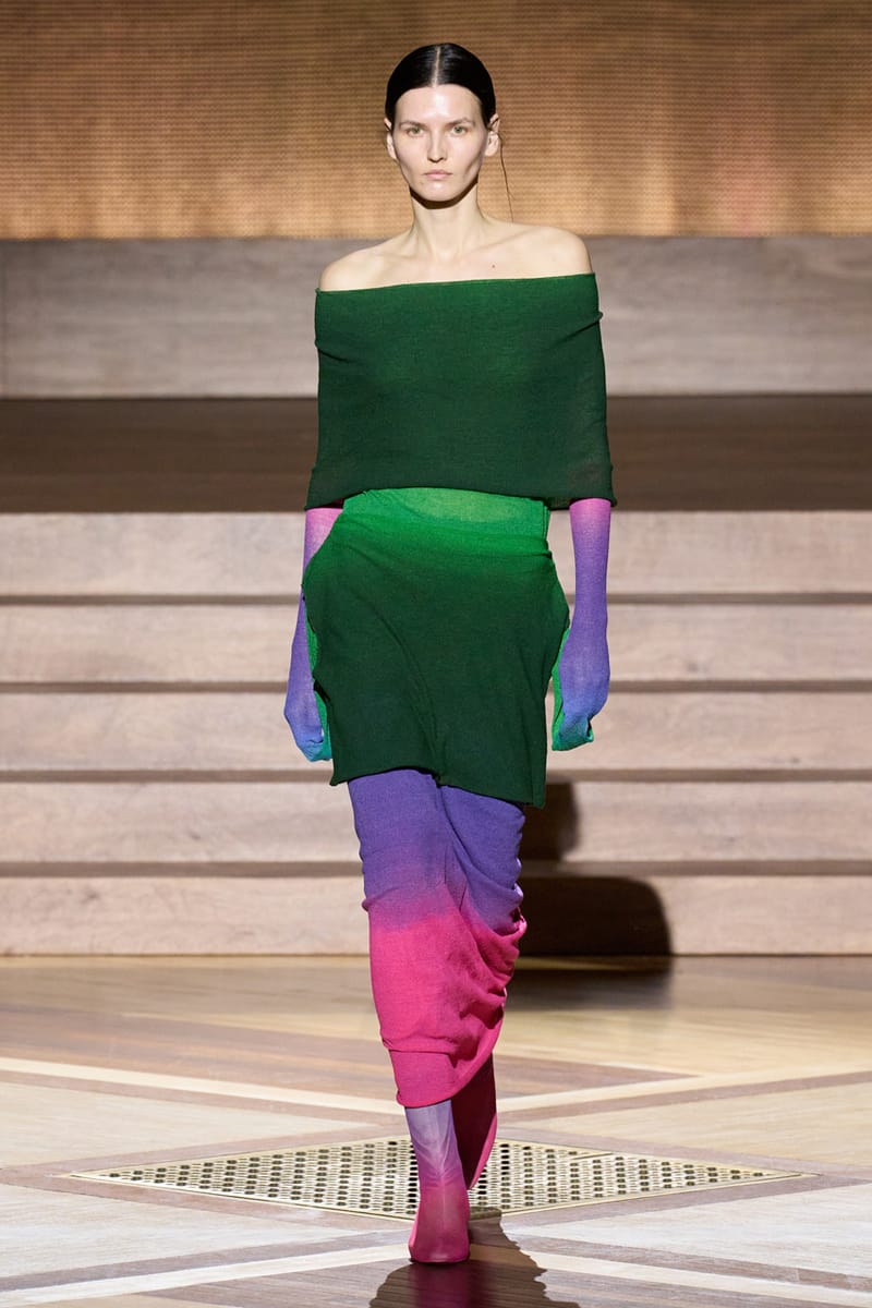 Tシャツ・カットソー ISSEY MIYAKE FW24 'Suede Like Pleats' blouse (IM48FJ105 40) Issey Miyake 'suede Like Pleats' Blouse | italist