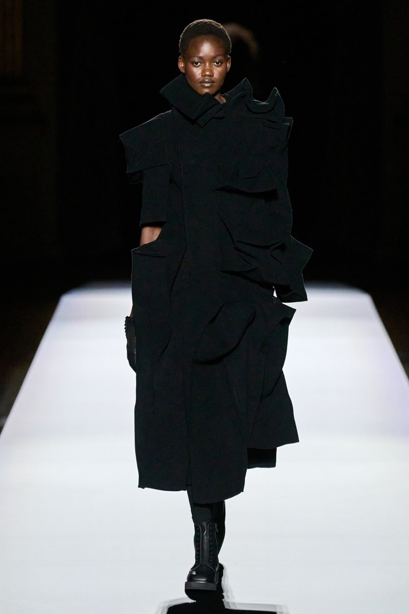 Yohji Yamamoto Reveals FW24 Collection PFW | Hypebeast