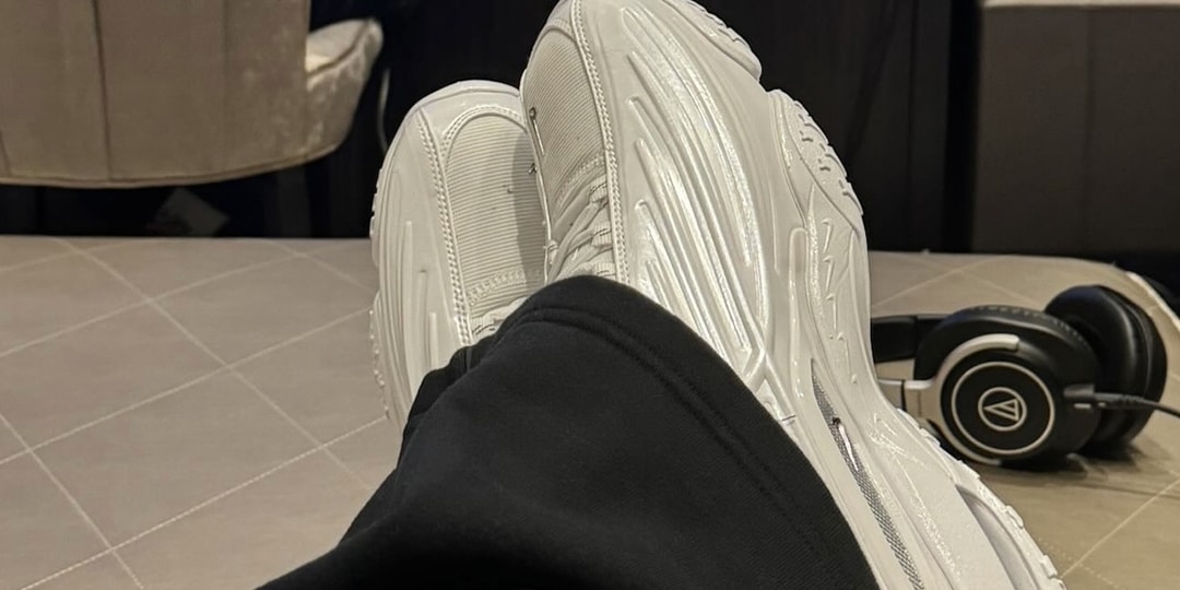 Дрейк представил новые кроссовки NOCTA x Nike Hot Step 2 «белого цвета»