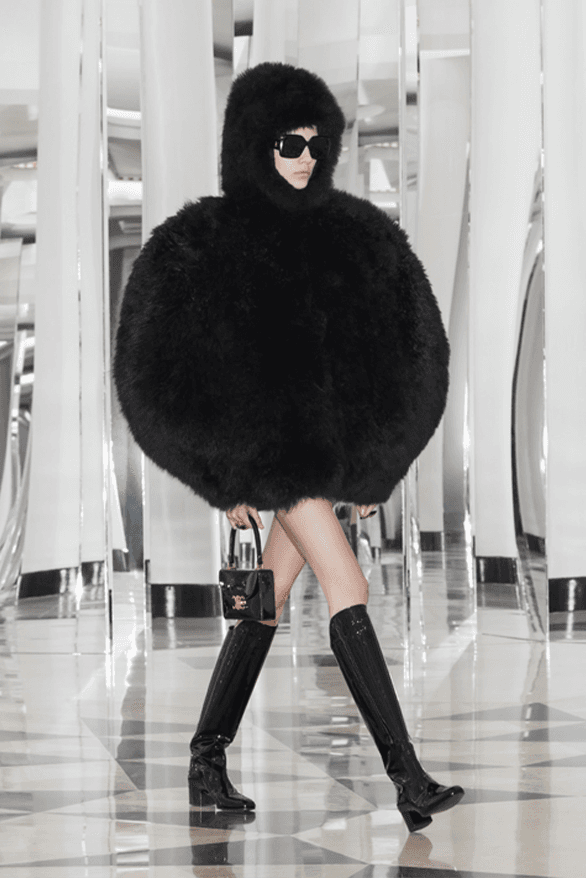 CELINE Winter 2024 Womenswear Collection | Hypebeast CELINE Winter 2024 Womenswear Collection | Hypebeast