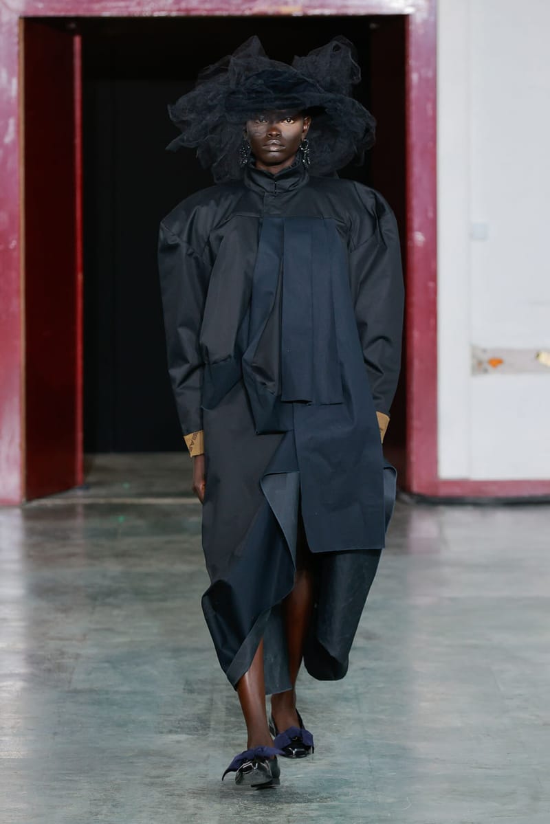 Vivienne Westwood [Vivienne Westwood] FW24 Women’s Medium S Renaissance Seduction & Sportswear At Vivienne Westwood FW24