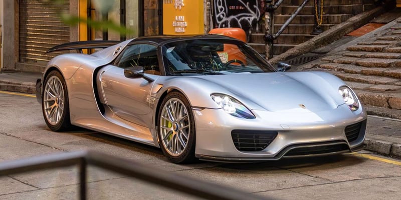 ホワイトサンズ　リッチ Grand Prix White 918 spyder via @rmsothebys 😍 This special