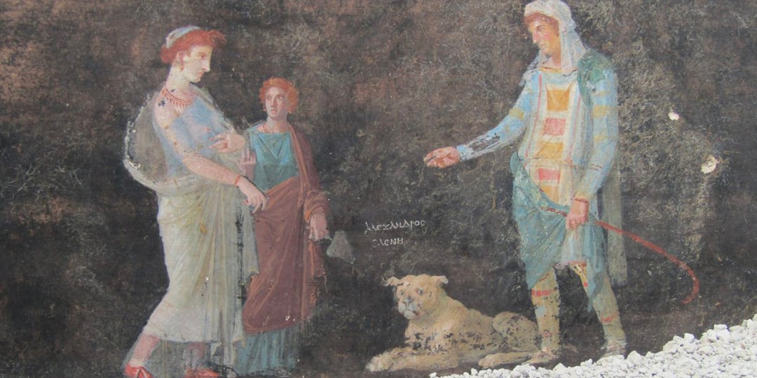 Замечательно сохранившаяся «Черная комната» фресок, раскопанных в Помпеях
