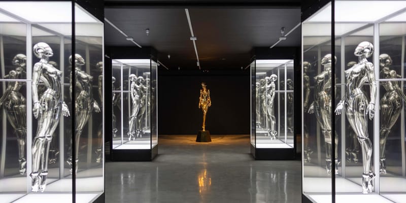 The Dim Feet of White-maned Desire　少女と馬 Hajime Sorayama 'Desire Machines' Museum of Sex | Hypebeast