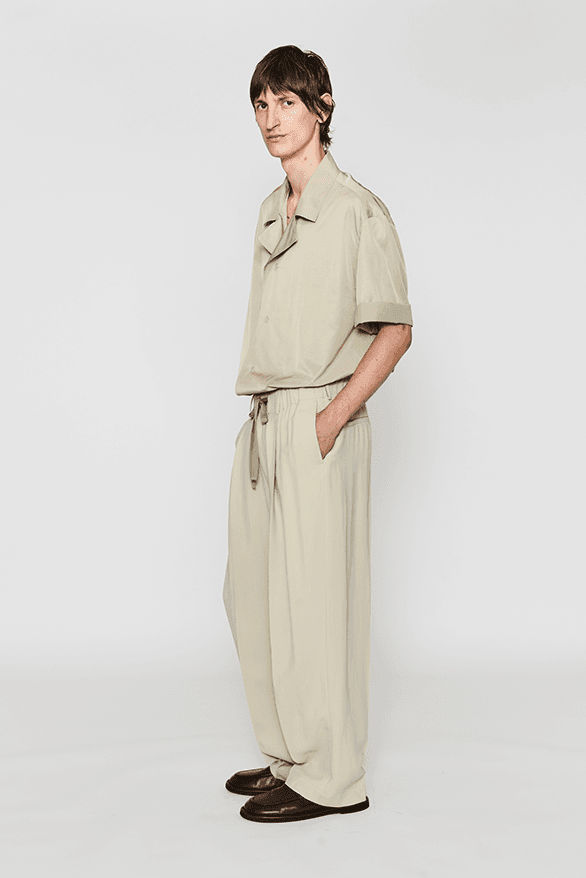 パンツ STUDIO NICHOLSON SUMMER WOOL PANTS Sperro Tropical Wool Pant in Straw Melange– Studio Nicholson