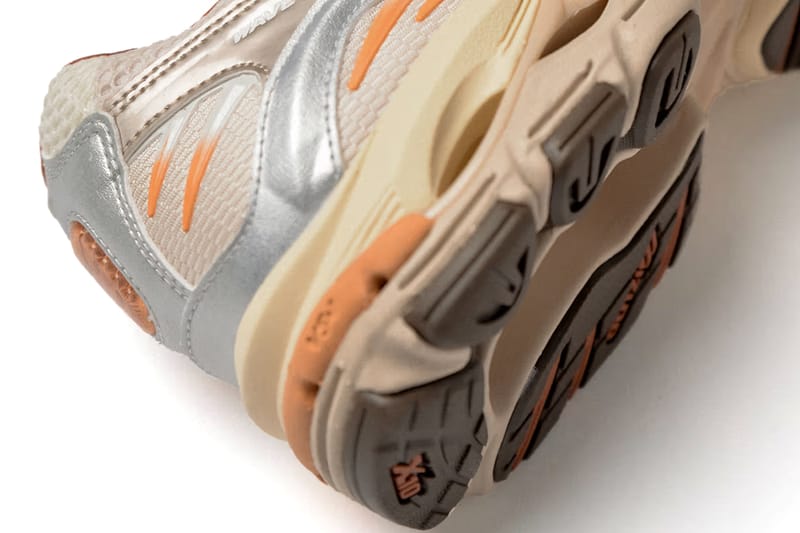 Mizuno Wave Rider 10 OG Shifting Sand Snow Fisherman | Hypebeast