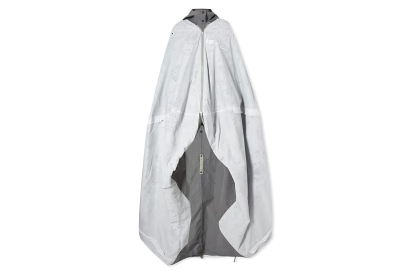 Nike ISPA morph Poncho アウトドア用シェルター Nike ISPA Metamorph Poncho Photon Dust / Iron Grey Poncho
