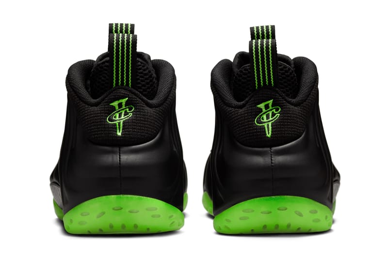 込み29 AIR FOAMPOSITE ONE BLK/VOLT Air Foamposite One 'Black and Volt' (HF2902-001) Release