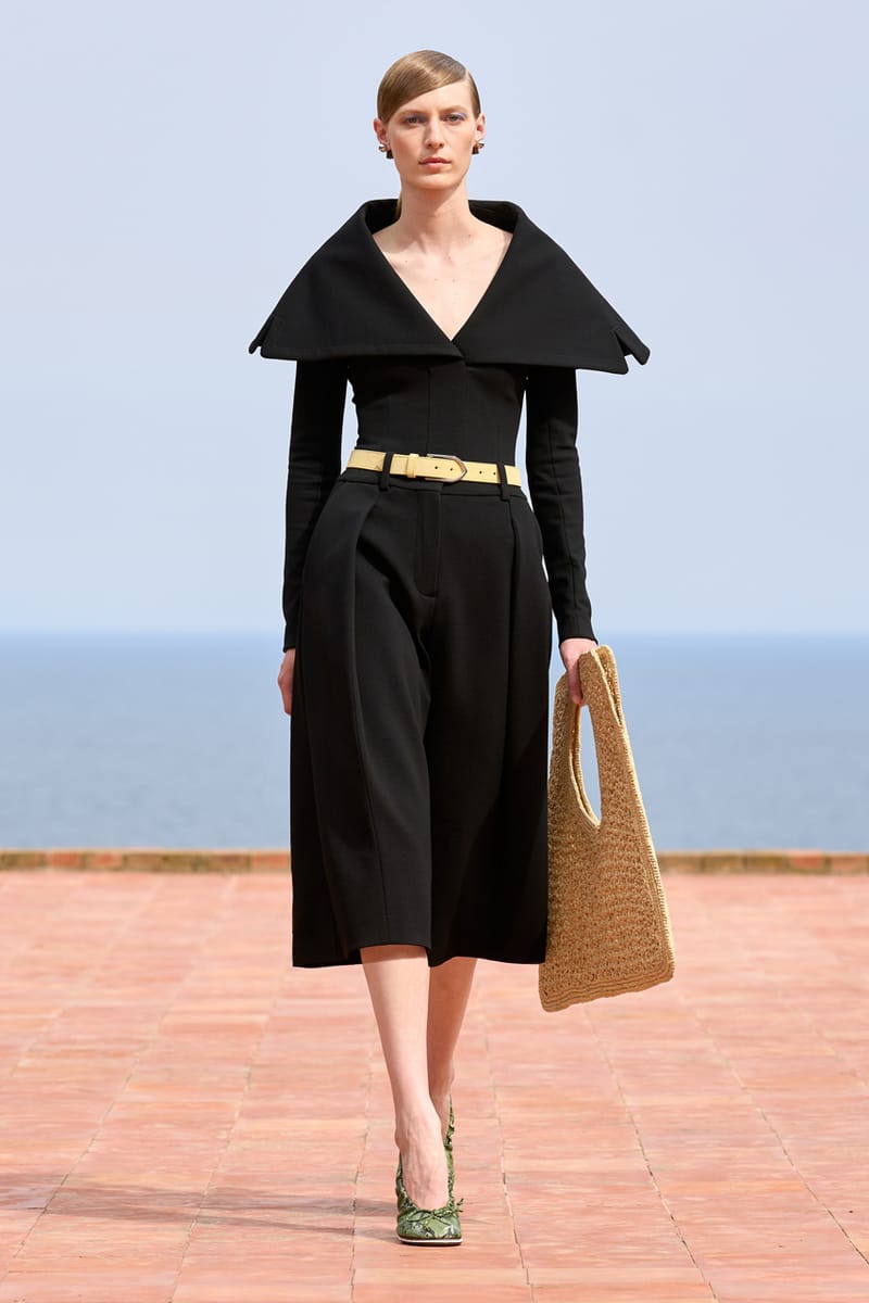 手袋 JACQUEMUS FW24 (246AC668 5217110) Jacquemus Fall/Winter 2024 Collection | Hypebeast