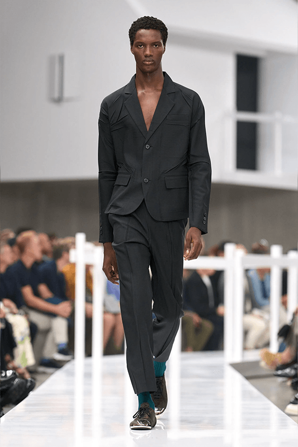 ラ*ン様 PRADA 25ss スラックス　ラフシモンズ Prada | SS25 Menswear Collection