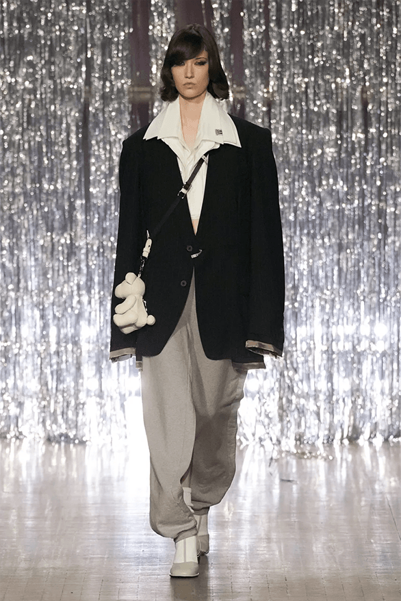 Maison Mihara Yasuhiro SS25 2025春夏コレクション Maison MIHARA YASUHIRO 2025年春夏コレクション | パリ | 画像