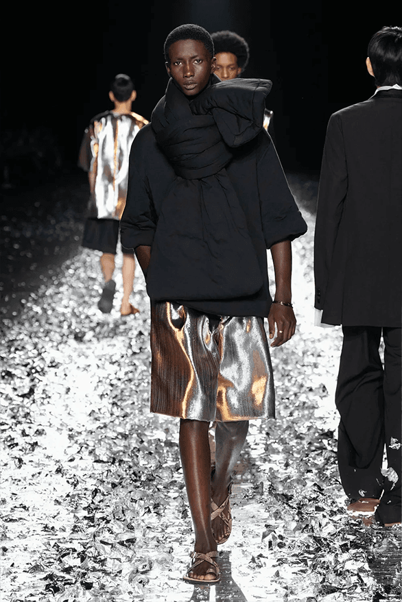 Dries Van Noten Spring/Summer 2025 at Paris Fashion Week Dries Van Noten Spring/Summer 2025 at Paris Fashion Week
