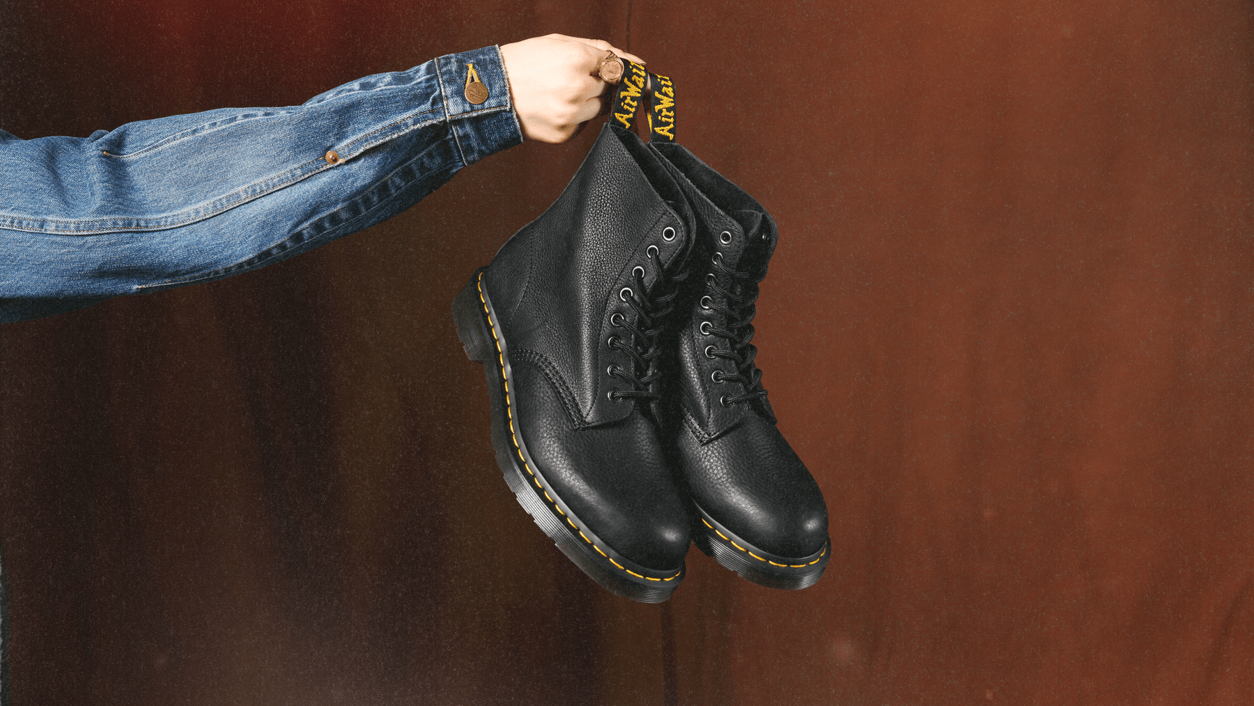Dr martens leather clearance